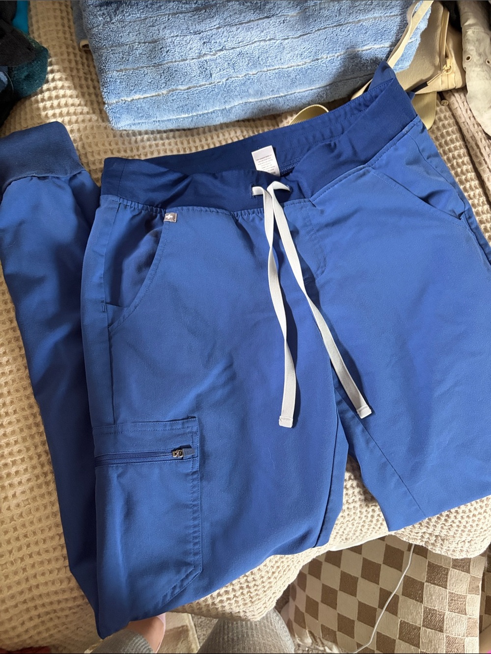Figs Women's Royal blue jogger scrubs